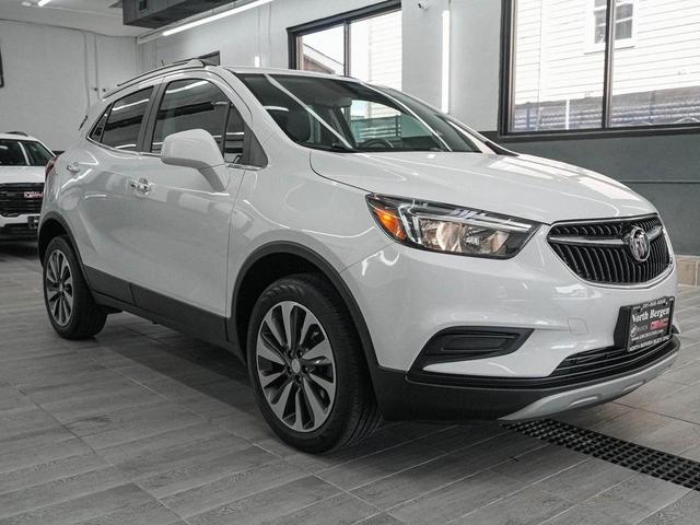 Photo of 2022 Summit White Buick Encore