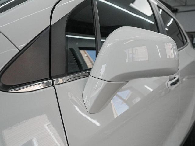 Photo of 2022 Summit White Buick Encore