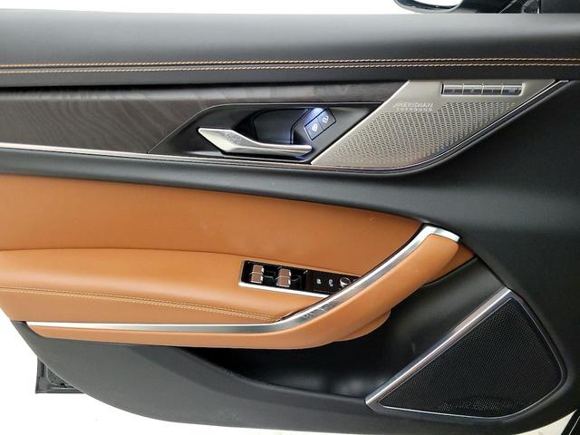 Photo of 2022 Black Jaguar XF
