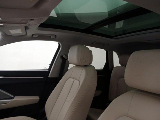 Photo of 2022 White Audi Q3