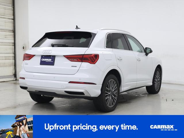 Photo of 2022 White Audi Q3
