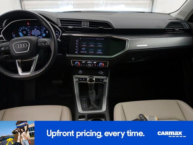Photo of 2022 White Audi Q3
