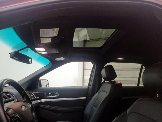 Photo of 2016 Brown Ford Explorer