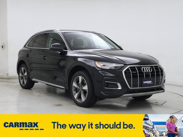 Photo of 2022 Black Audi Q5