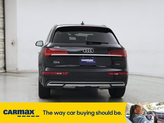 Photo of 2022 Black Audi Q5