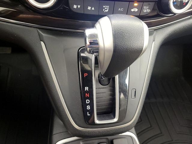 Photo of 2016 White Honda CR-V