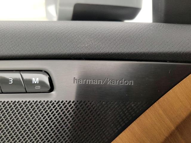 Photo of 2024 Gray Volvo XC90 Recharge Plug-In Hybrid