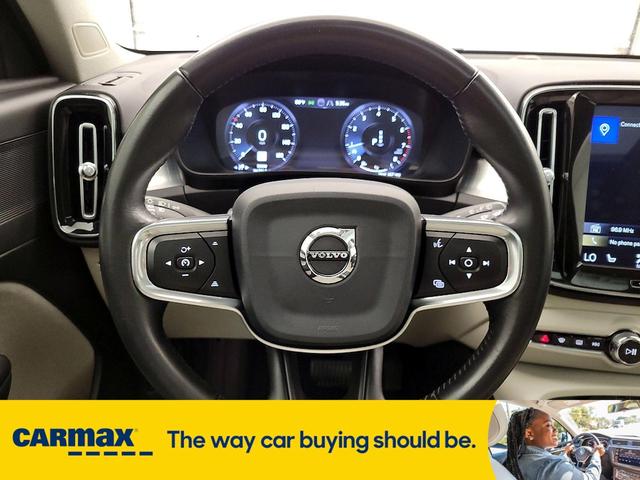 Photo of 2019 Blue Volvo XC40