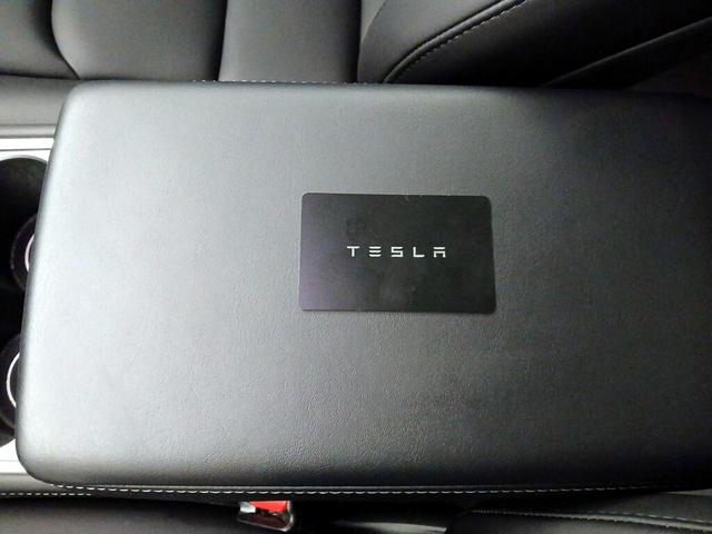 Photo of 2023 Gray Tesla Model 3