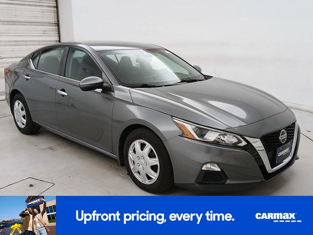 Photo of 2020 Gray Nissan Altima