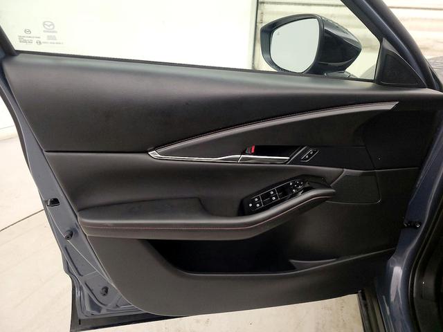 Photo of 2024 Gray Mazda CX-30