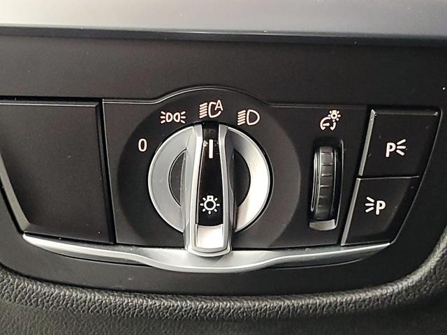 Photo of 2023 White BMW X3