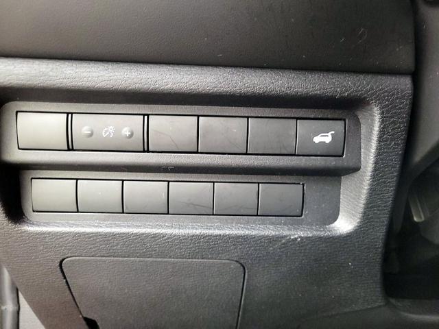 Photo of 2023 Red Mitsubishi Outlander