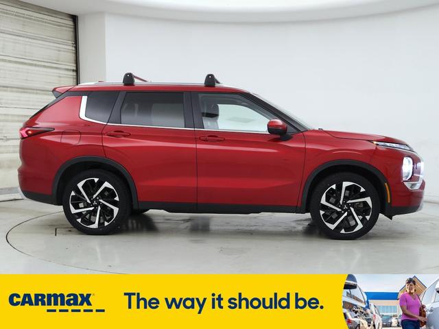 Photo of 2023 Red Mitsubishi Outlander