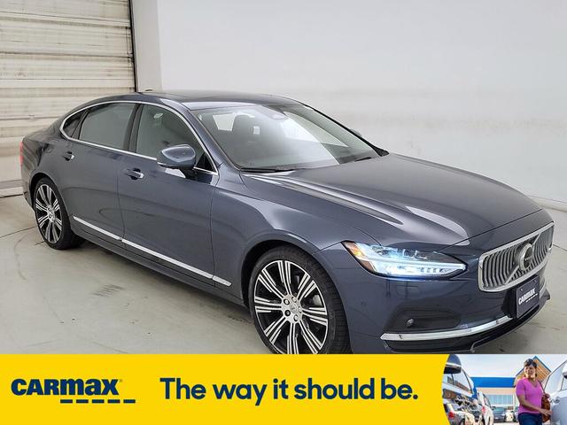 2022 Volvo S90