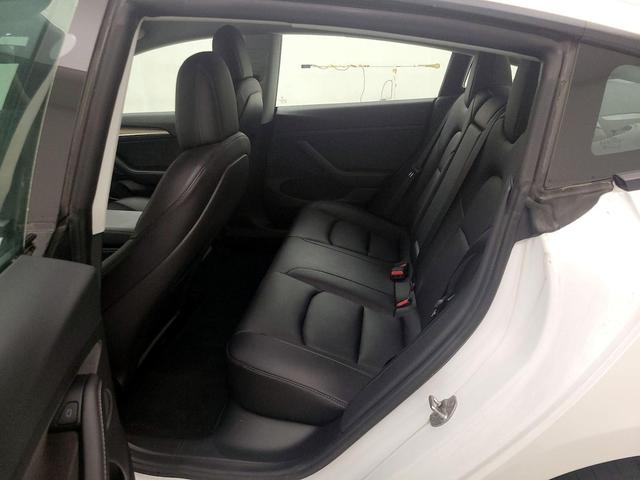 Photo of 2021 White Tesla Model 3