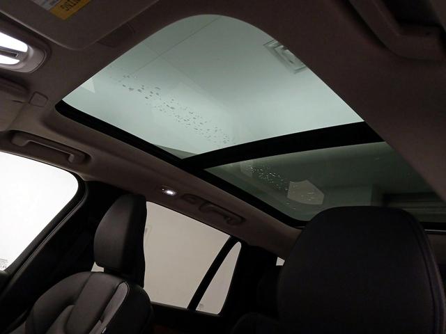 Photo of 2024 Black Volvo XC90 Recharge Plug-In Hybrid