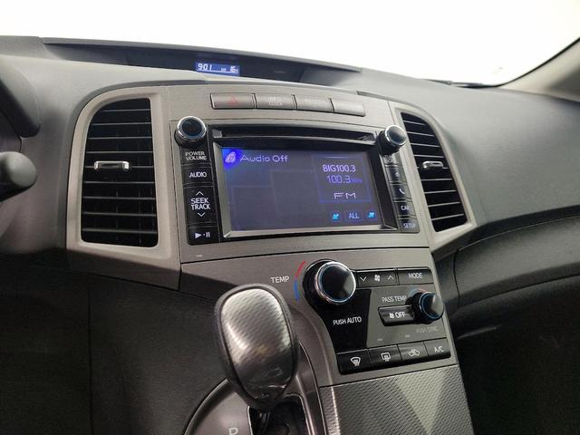 Photo of 2014 Silver Toyota Venza