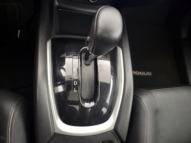 Photo of 2015 Blue Nissan Rogue
