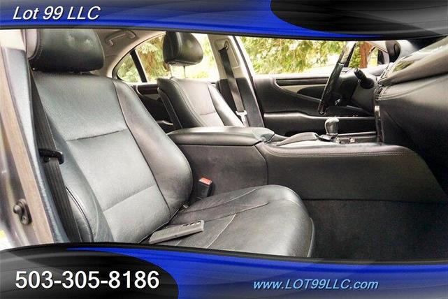 Photo of 2014 Gray Lexus LS 460