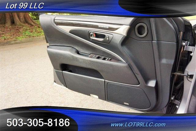 Photo of 2014 Gray Lexus LS 460