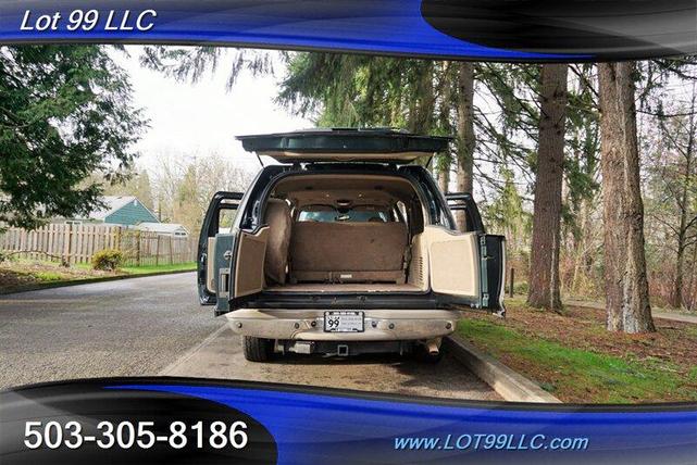 Photo of 2001 Dark Satin Green Clearcoat Metallic Ford Excursion