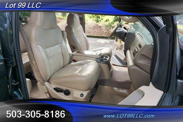 Photo of 2001 Dark Satin Green Clearcoat Metallic Ford Excursion