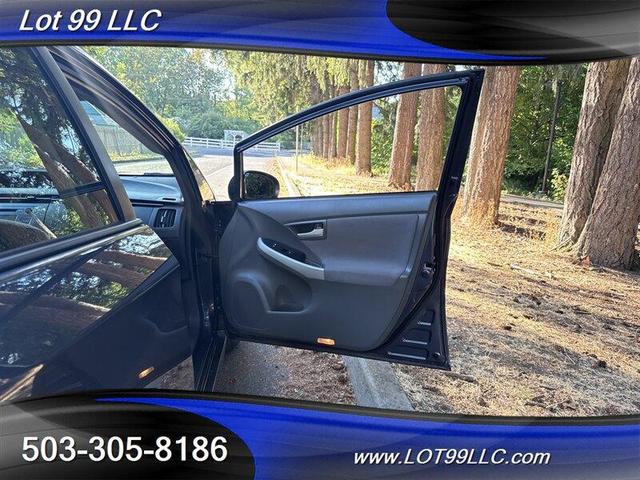 Photo of 2010 Gray Toyota Prius