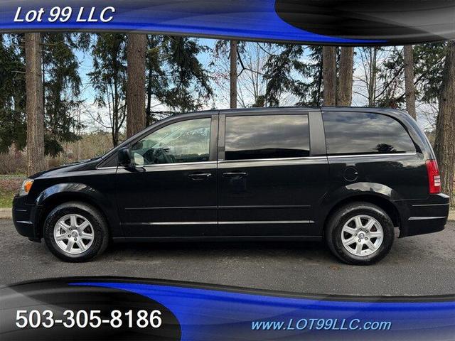 2010 Chrysler Town & Country