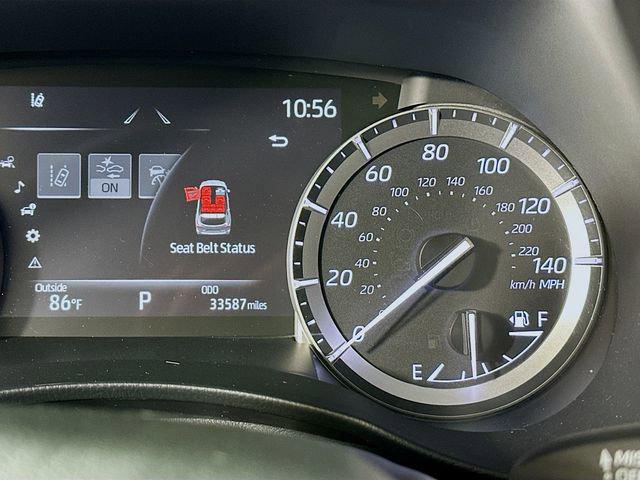 Photo of 2022 Midnight Black Metallic Toyota Highlander