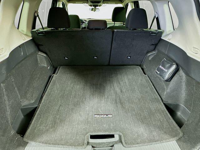 Photo of 2023 Super Black Nissan Rogue