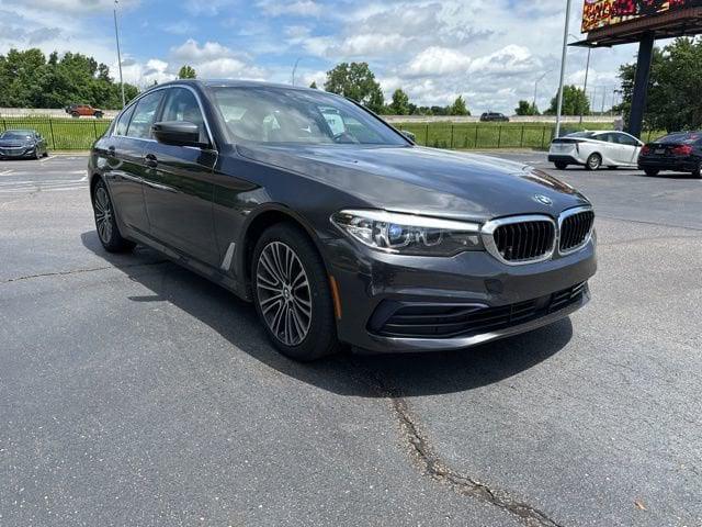 2019 BMW 530