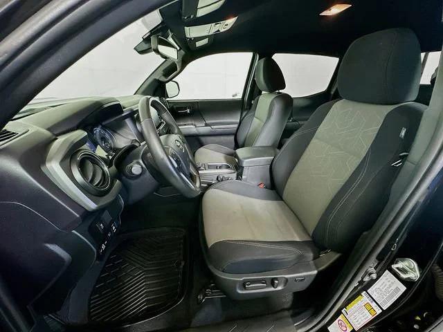 Photo of 2020 Midnight Black Toyota Tacoma
