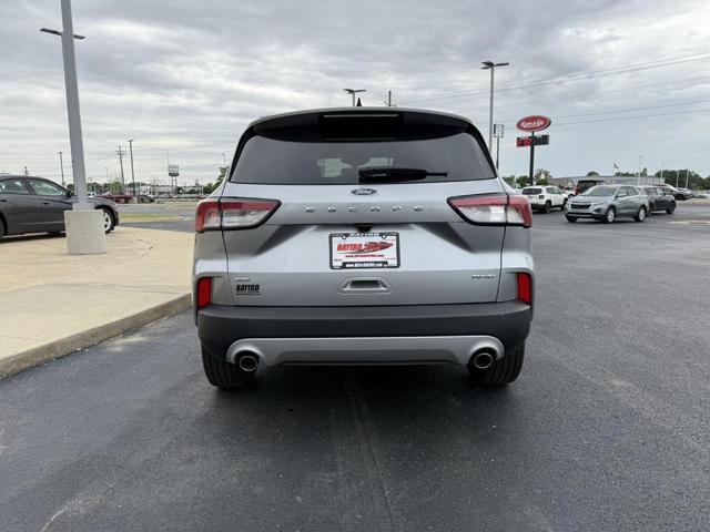 Photo of 2022 Silver Ford Escape