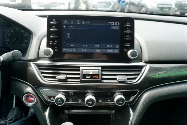 Photo of 2022 Crystal Black Pearl Honda Accord