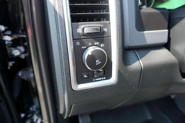 Photo of 2018 BLACK RAM 1500