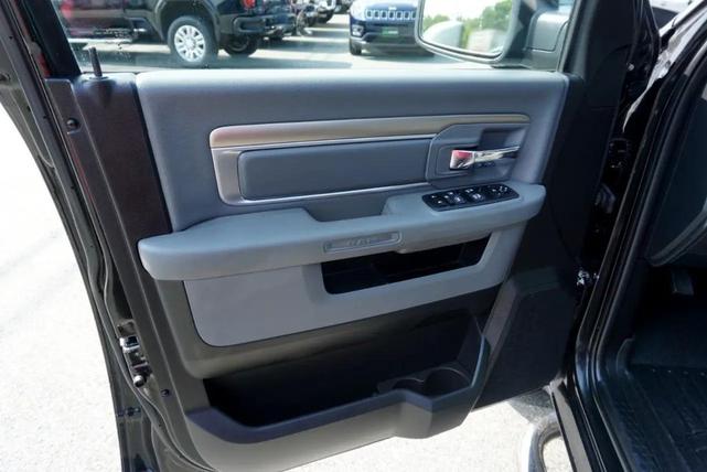 Photo of 2018 BLACK RAM 1500