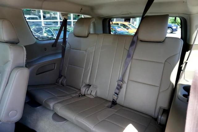 Photo of 2018 WHITE GMC Yukon XL