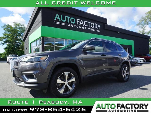 Photo of 2020 Granite Crystal Metallic Clearcoat Jeep Cherokee