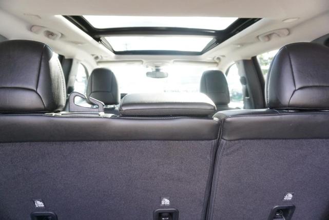 Photo of 2020 Granite Crystal Metallic Clearcoat Jeep Cherokee