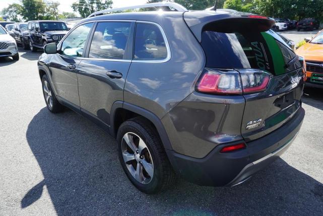 Photo of 2020 Granite Crystal Metallic Clearcoat Jeep Cherokee