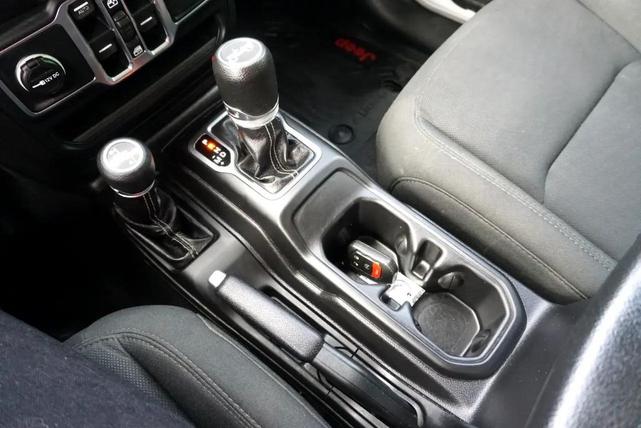 Photo of 2019 Bright White Clearcoat Jeep Wrangler Unlimited