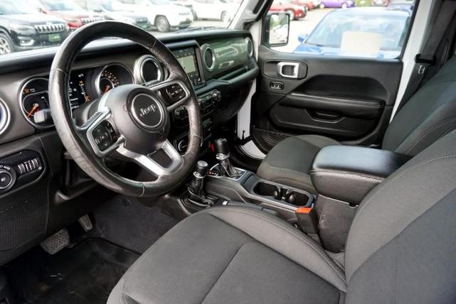 Photo of 2019 Bright White Clearcoat Jeep Wrangler Unlimited