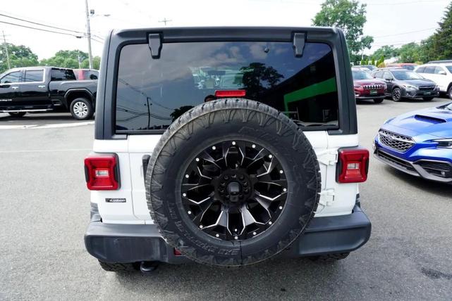 Photo of 2019 Bright White Clearcoat Jeep Wrangler Unlimited