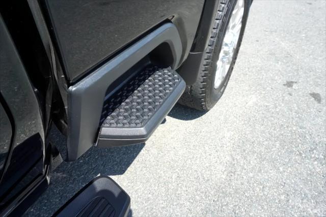 Photo of 2022 BLACK GMC Sierra 2500