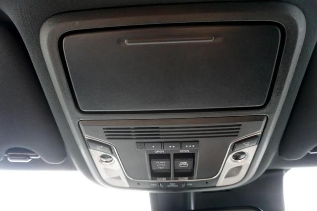 Photo of 2019 Crystal Black Pearl Honda Ridgeline