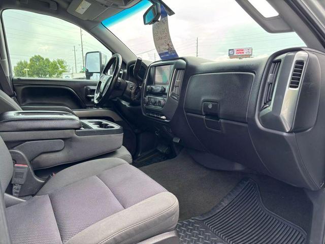 Photo of 2015 Silver Ice Metallic Chevrolet Silverado 1500