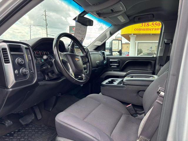 Photo of 2015 Silver Ice Metallic Chevrolet Silverado 1500