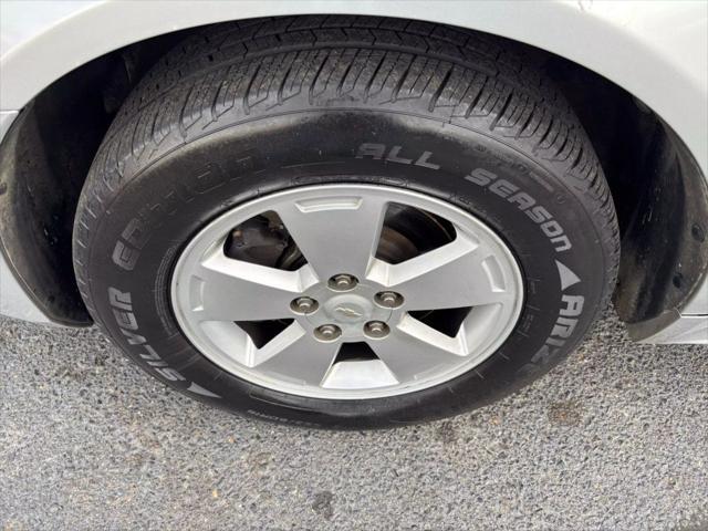 Photo of 2009 Silver Ice Metallic Chevrolet Impala