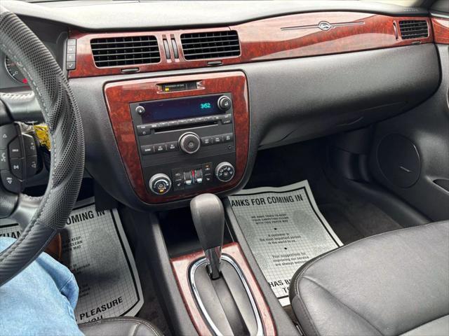 Photo of 2009 Silver Ice Metallic Chevrolet Impala